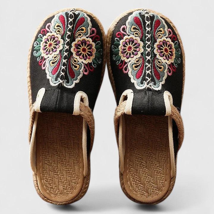 Saboți Brodate Momount Damă – Canvas Floral, Talpă din Iută, Slip-On, Vârf Închis