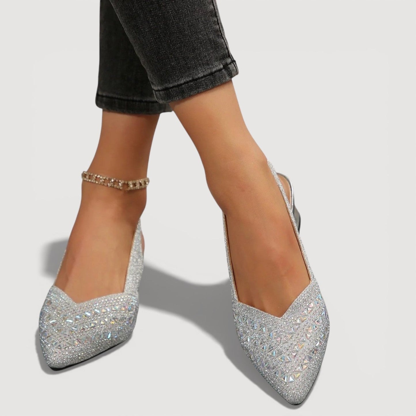 Pantofi Slingback Momount Damă – Strasuri, Vârf Ascuțit, Toc Bloc Mic, V-Cut