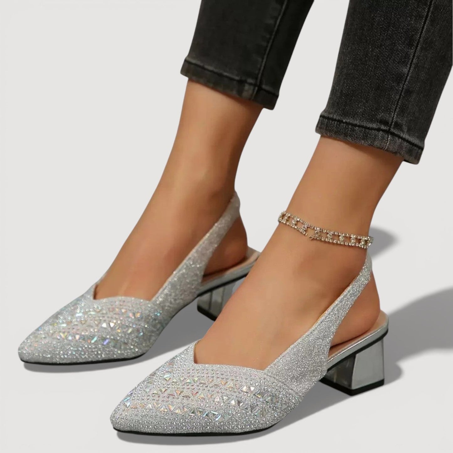 Pantofi Slingback Momount Damă – Strasuri, Vârf Ascuțit, Toc Bloc Mic, V-Cut