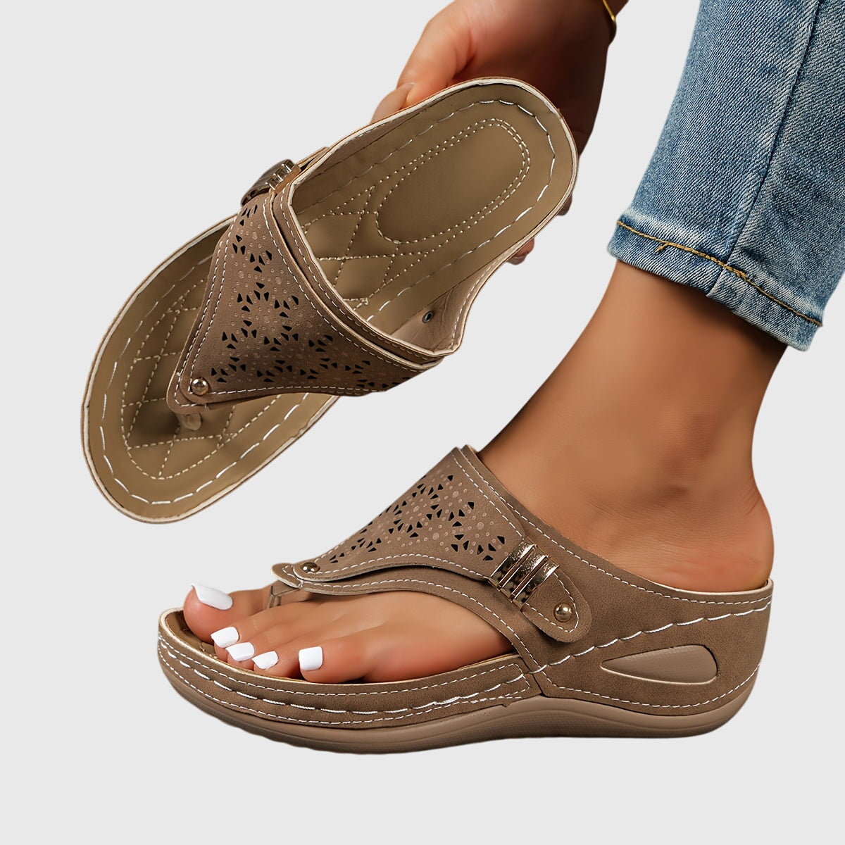 Momount Sandale Wedge Thong Damă – Piele Tăiată cu Laser Slide Toe-Post Toc Jos