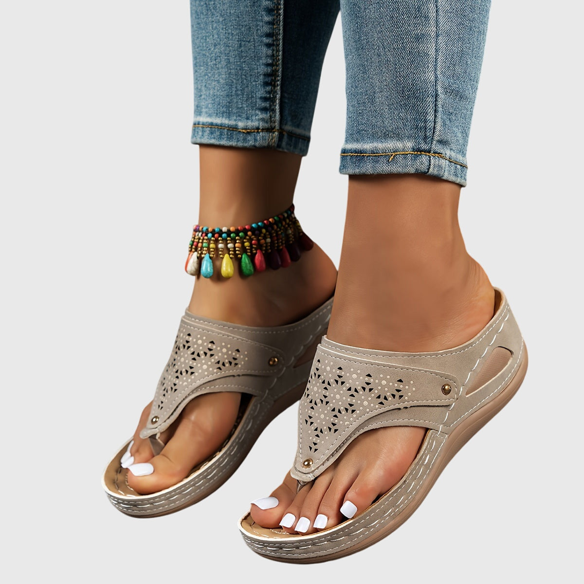 Momount Sandale Wedge Thong Damă – Piele Tăiată cu Laser Slide Toe-Post Toc Jos