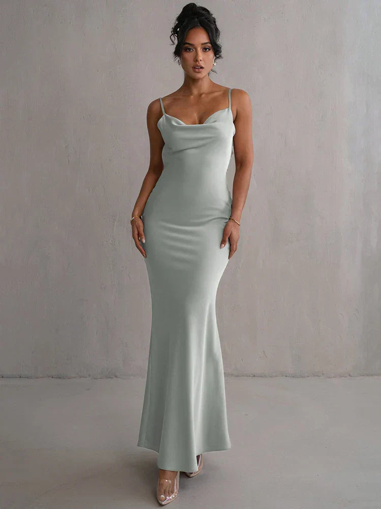 Serenity | Rochie Maxi Elegantă din Satin Mulată cu Decolteu Cowl