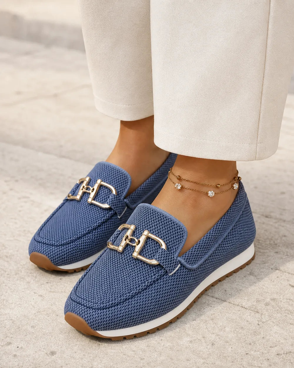 Mocasini bleumarin de damă cu cataramă dublă și talpă sport — imagine de produs 1