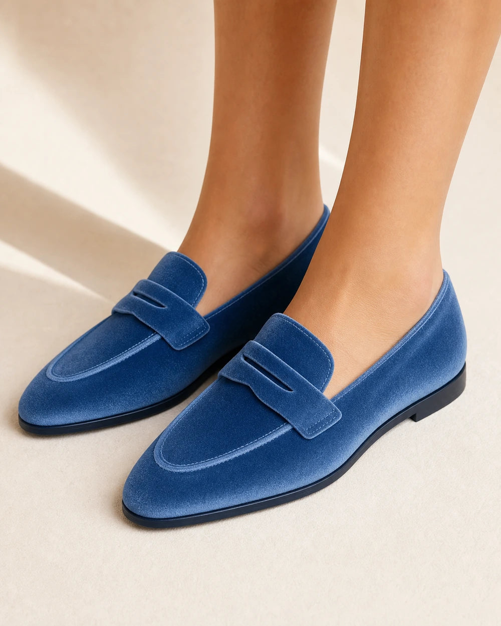 Mocasini bleumarin de damă cu baretă ton pe ton — imagine de produs 1