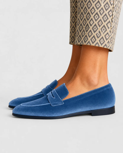 Mocasini bleumarin de damă cu baretă ton pe ton — imagine de produs 4