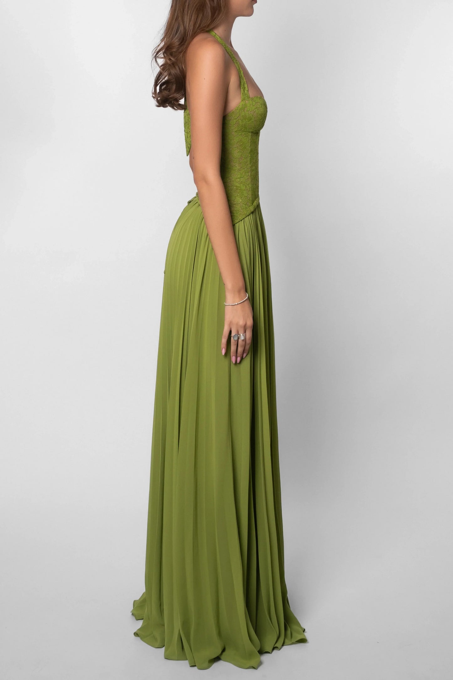 Cosima | Rochie Maxi Elegantă de Seară din Satin pe Un Umăr cu Cape