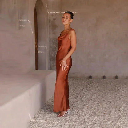 Calliope | Rochie Maxi Eleganta de Seară din Satin cu Decolteu Cowl, Croială Bias