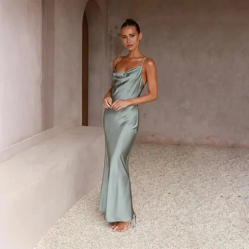 Calliope | Rochie Maxi Eleganta de Seară din Satin cu Decolteu Cowl, Croială Bias