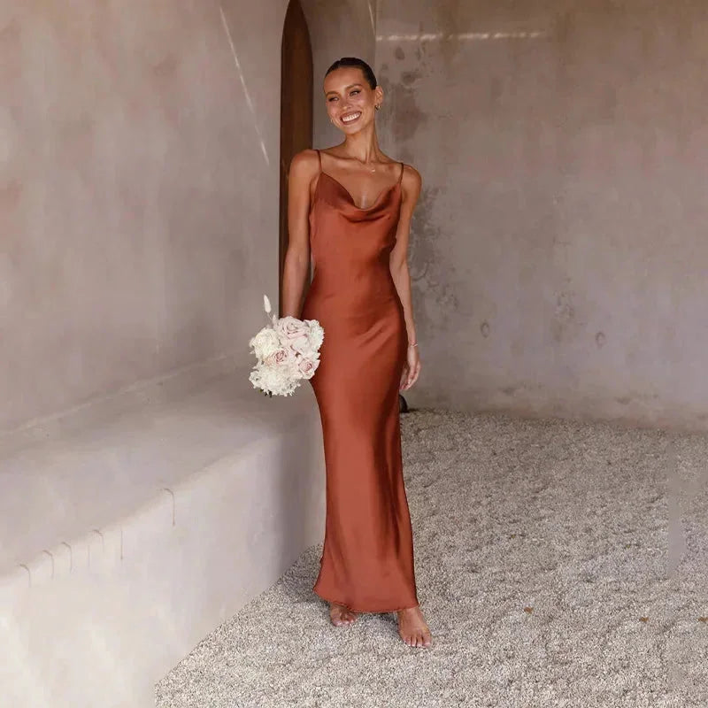 Calliope | Rochie Maxi Eleganta de Seară din Satin cu Decolteu Cowl, Croială Bias