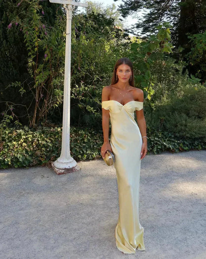 Fiammetta | Rochie Maxi Elegantă din Satin cu Umeri Goi, Mulată, de Seară