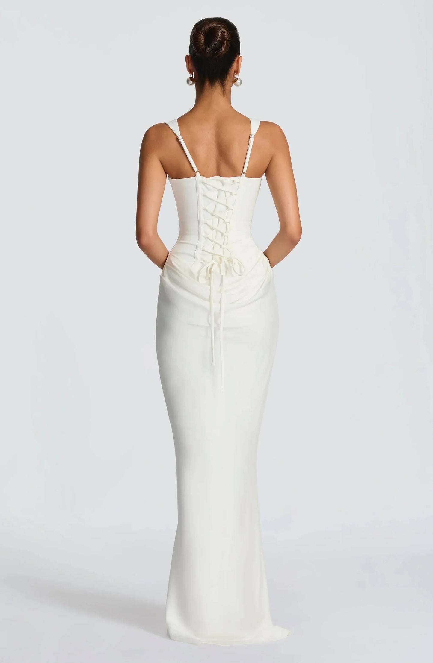 Galatea | Rochie Maxi Bodycon Elegantă din Satin cu Decolteu Pătrat și Spate Gol