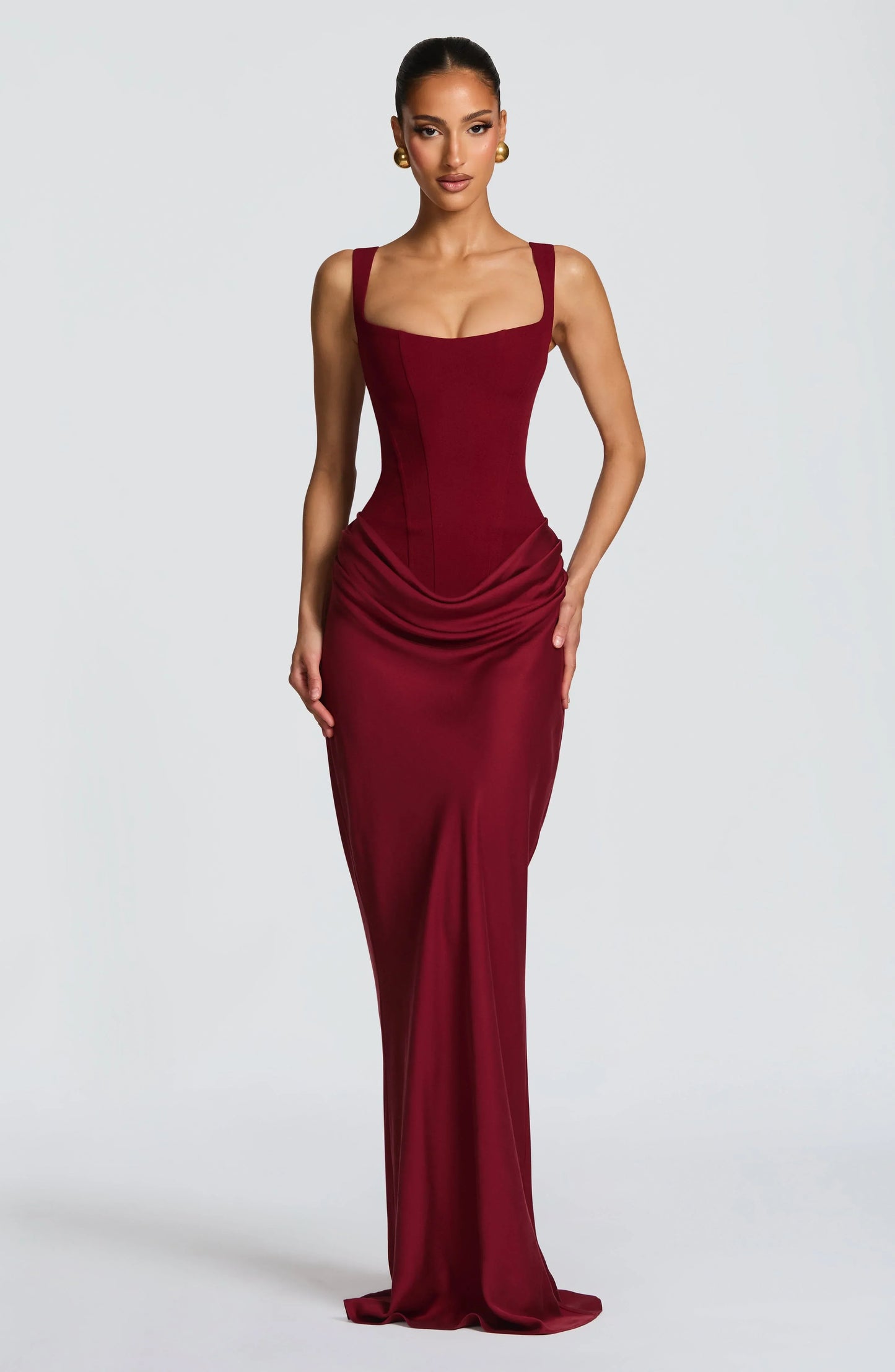 Galatea | Rochie Maxi Bodycon Elegantă din Satin cu Decolteu Pătrat și Spate Gol